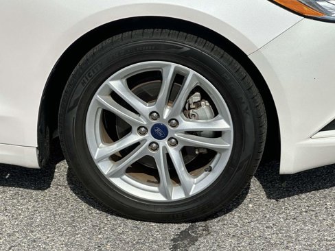 Used 2018 Ford Fusion SE w/ Fusion SE Technology Package image 7