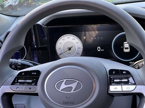 Used 2024 Hyundai Elantra SEL image 17