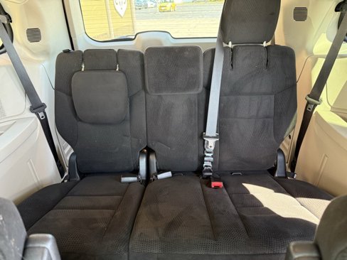 Used 2016 Dodge Grand Caravan SXT image 18