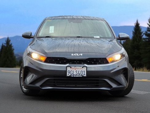 Used 2023 Kia Forte LXS w/ LXS Technology Package image 3