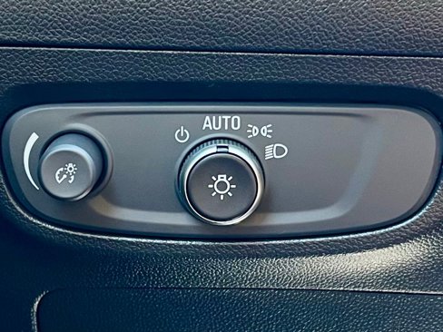 Used 2024 Buick Encore GX Sport Touring image 27