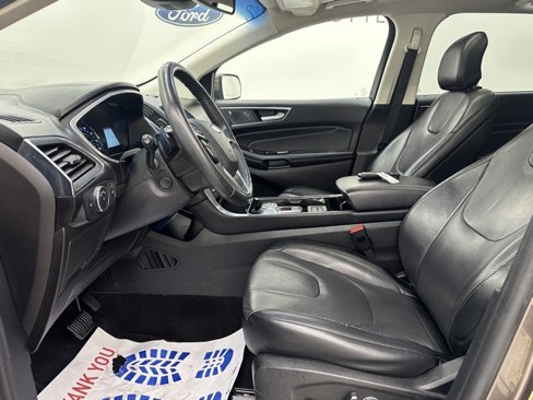 Used 2019 Ford Edge Titanium w/ Equipment Group 301A image 22