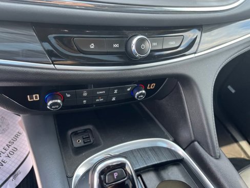Used 2021 Buick Enclave Essence w/ Sound and Sites Package image 14