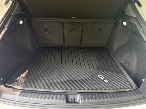 Used 2024 Audi Q4 e-tron Premium Plus image 59