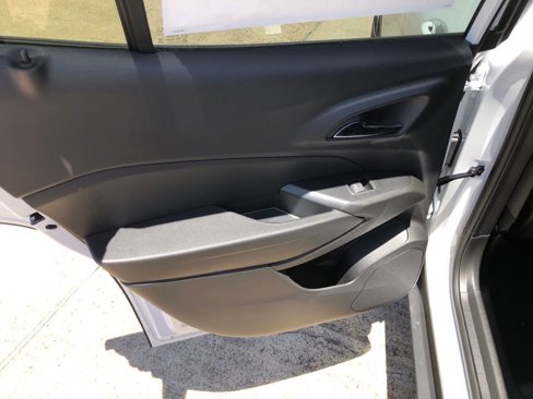 New 2025 Chevrolet Trax RS w/ Sunroof Package image 32