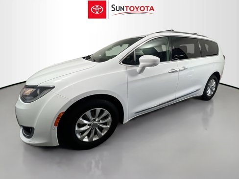 Used 2018 Chrysler Pacifica Touring-L w/ Advanced Safetytec Group image 9