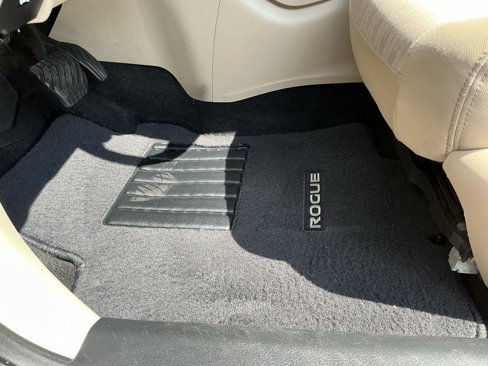 Used 2020 Nissan Rogue SV w/ Premium Package image 58