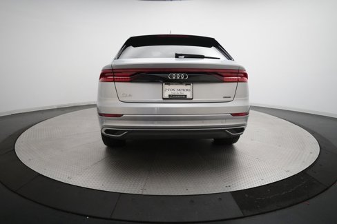 Used 2022 Audi Q8 Premium image 27