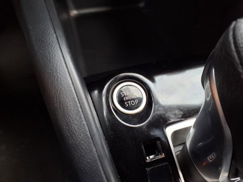 Used 2020 Nissan Kicks S image 13