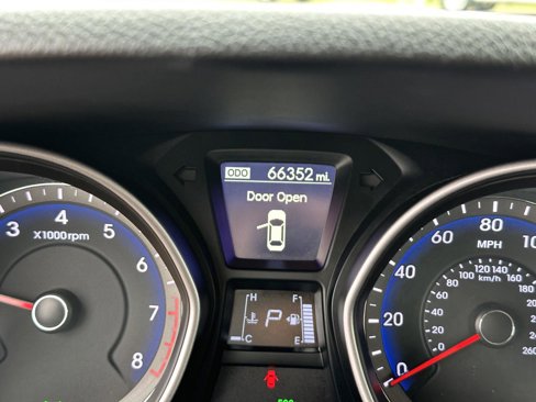 Used 2014 Hyundai Elantra GT image 29