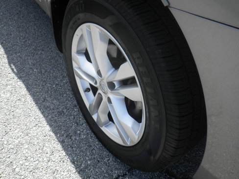 Used 2012 Nissan Rogue SV image 9