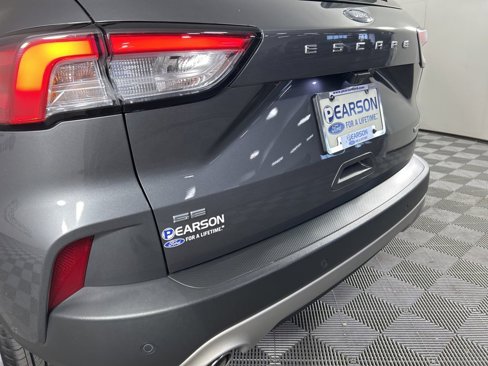 Used 2021 Ford Escape SE image 10