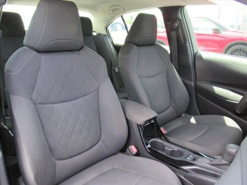Used 2022 Toyota Corolla LE image 10