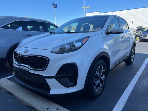 Used 2020 Kia Sportage LX image 3