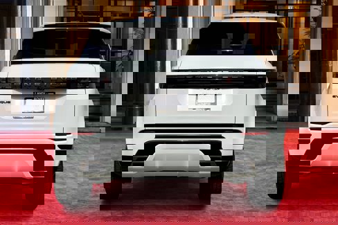 Used 2024 Land Rover Range Rover Evoque Dynamic SE image 4