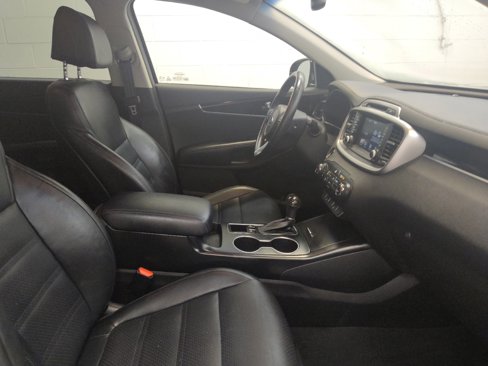 Used 2017 Kia Sorento LX w/ LX Convenience Package image 21