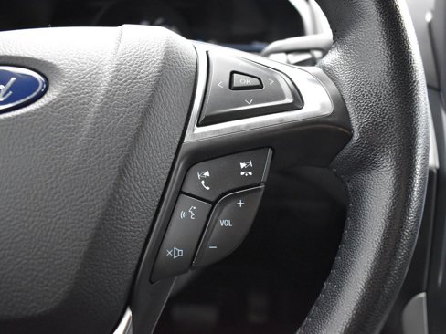Used 2023 Ford Edge SEL image 16