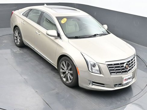 Used 2013 Cadillac XTS Luxury image 12