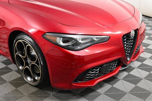 New 2025 Alfa Romeo Giulia w/ Driving Assist Package image 38