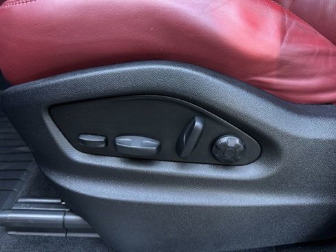 Certified 2023 Porsche Cayenne Coupe image 16