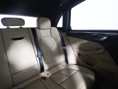 New 2025 Porsche Macan image 17