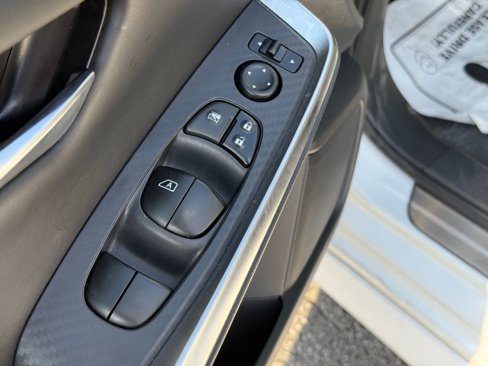 Used 2020 Nissan Sentra SR image 14