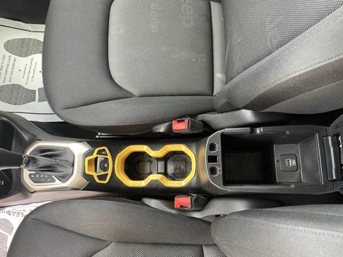Used 2015 Jeep Renegade Latitude w/ Cold Weather Group II image 21