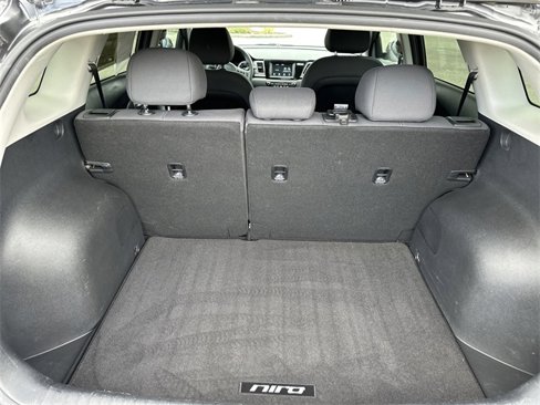 Used 2017 Kia Niro FE image 9