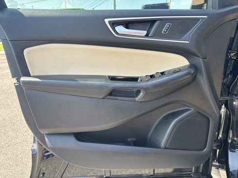 Used 2019 Ford Edge SEL w/ Equipment Group 201A image 30