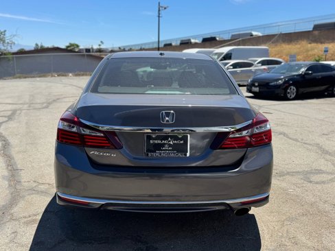Used 2017 Honda Accord EX-L image 10