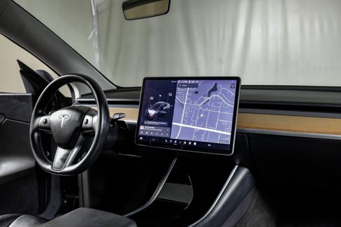 Used 2020 Tesla Model Y Long Range image 21