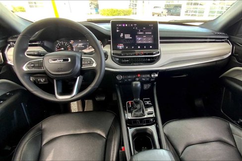 Certified 2024 Jeep Compass Limited image 15