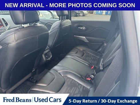 Certified 2022 Jeep Cherokee Latitude w/ Sun & Sound Group image 9