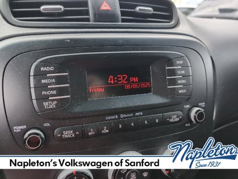 Used 2015 Kia Soul + image 11