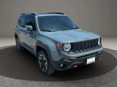 Used 2015 Jeep Renegade Trailhawk image 7
