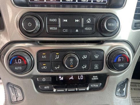 Used 2019 Chevrolet Suburban LT w/ LT Signature Package image 15