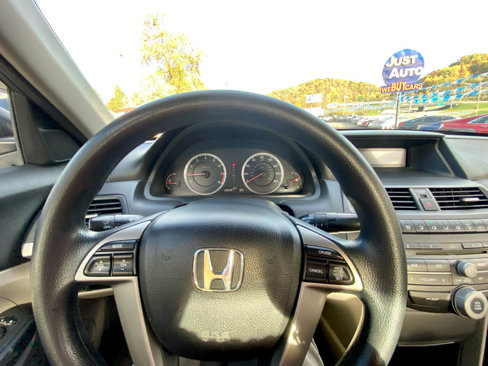 Used 2011 Honda Accord LX-P image 17