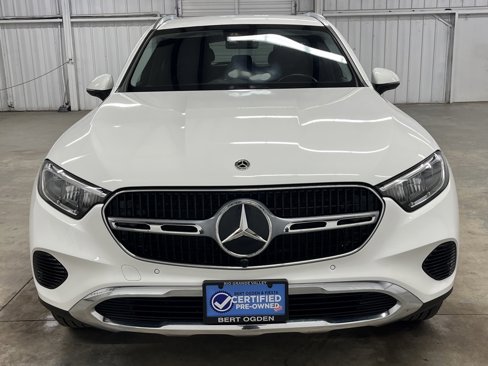 Used 2024 Mercedes-Benz GLC 300 image 2