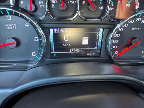 Used 2018 Chevrolet Silverado 1500 High Country image 46