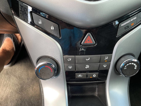 Used 2014 Chevrolet Cruze LT w/ Technology Package image 17
