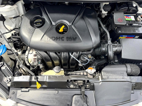Used 2014 Hyundai Elantra Limited w/ Option Group 03 image 16