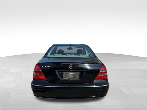 Used 2004 Mercedes-Benz E 320 Sedan image 8