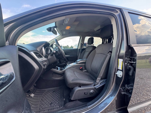 Used 2020 Dodge Journey SE w/ SE Popular Equipment Group image 13