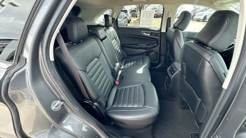 Used 2022 Ford Edge SEL image 27