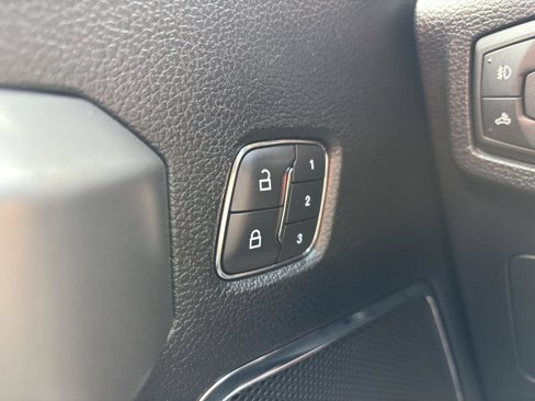 Used 2015 Ford F150 Platinum w/ Equipment Group 701A Luxury image 33