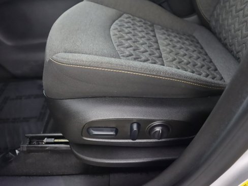 Used 2022 Chevrolet Equinox LT image 29