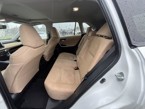Used 2023 Toyota RAV4 XLE image 9