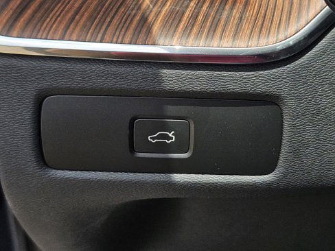New 2025 Volvo XC60 B5 Ultra w/ Protection Package Premier image 22