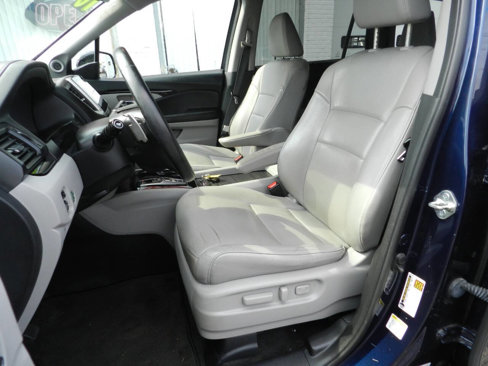 Used 2016 Honda Pilot Touring image 2