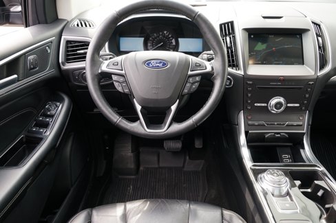 Used 2019 Ford Edge Titanium image 20